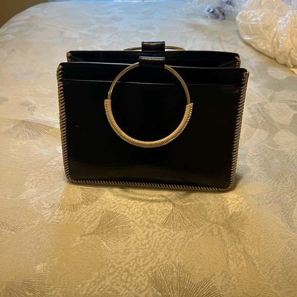 BrahmIn Smoke free no odors - Picture 2 of 8